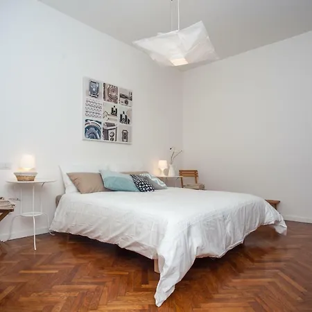 Apartment The Rent - Porta Romana Apartament